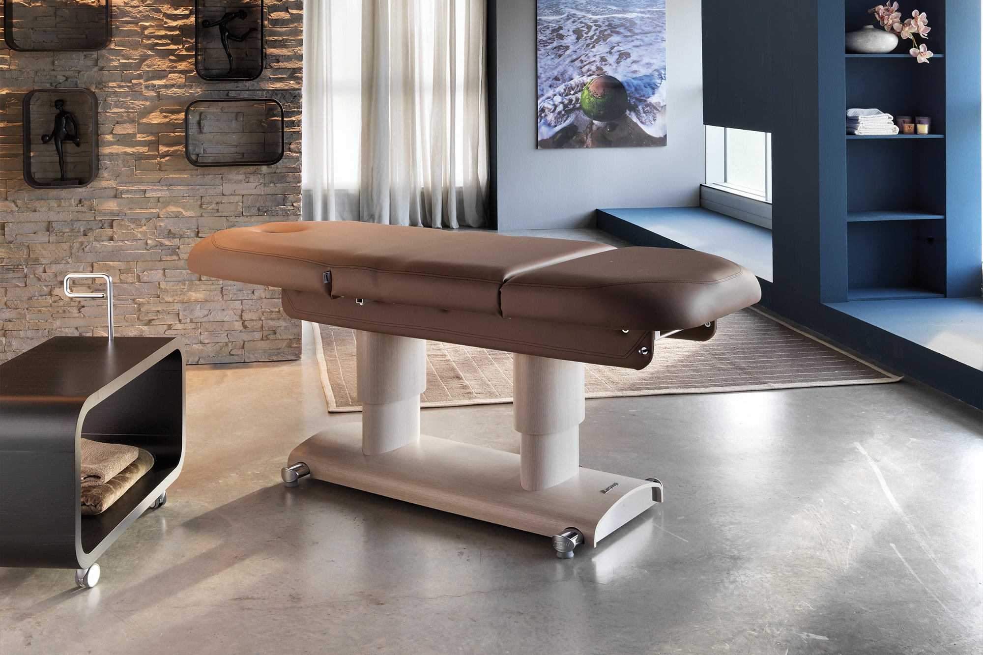 Salon & Spas Supplies AIT